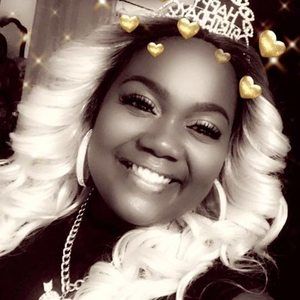 Meet your Posher, Makeeba